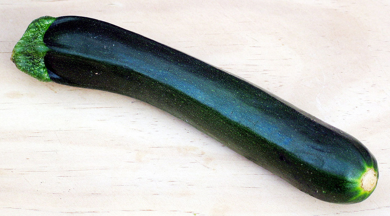 1280px-Courgette